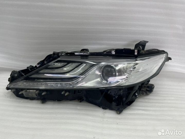 Фара LED передняя левая Toyota Camry V70/V75