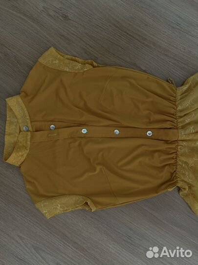 Платье желтое