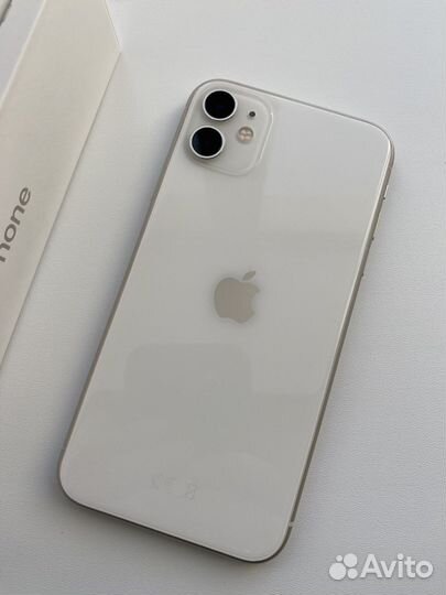 Телефон iPhone 11