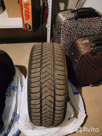 Pirelli Winter Sottozero 3 225/45 R18