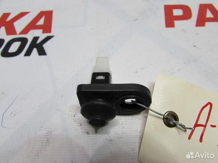 Выключатель концевой для Hyundai Solaris 1 2010-2