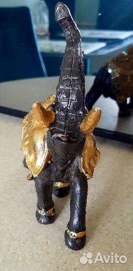 Статуэтка слон