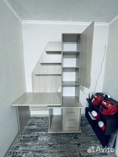 Компьютерный стол Скай состояние как новый