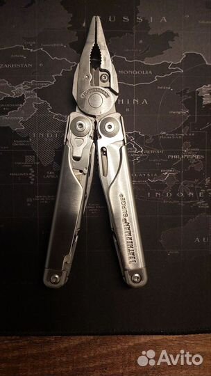 Мультитул Leatherman Surge