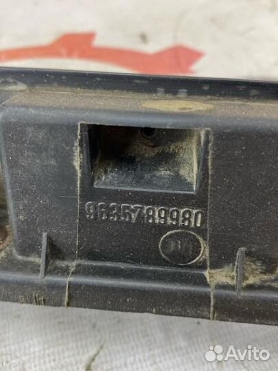 Клапанная крышка Peugeot 307 легковой универсал