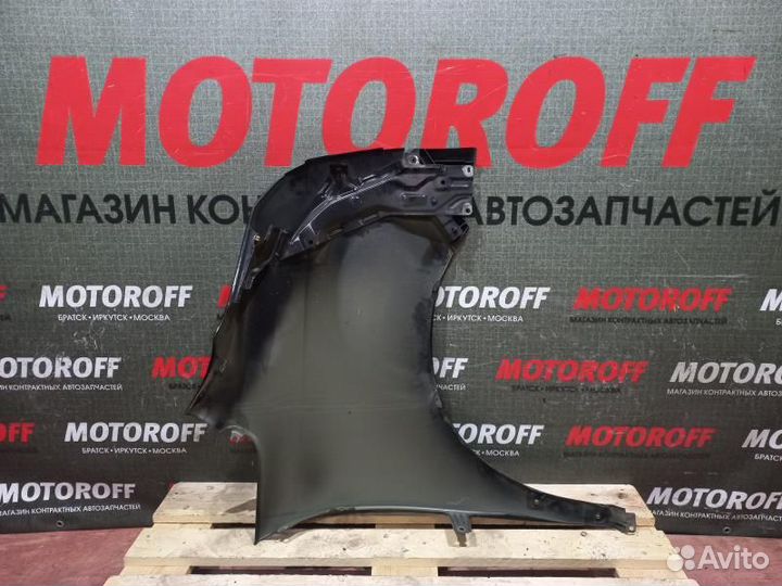 Крыло левое Тойота Вокси ZRR70 темное 07-13г А483