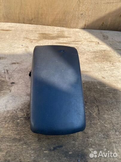 Подлокотник Audi A6 C6