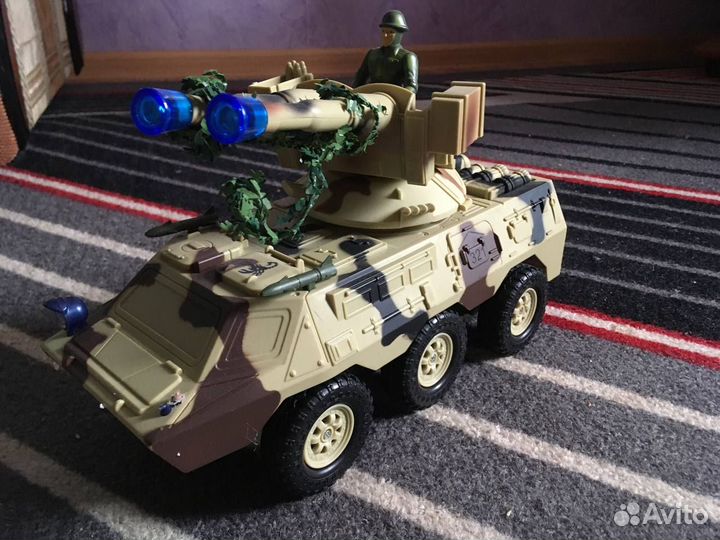 Радиоуправляемый танк