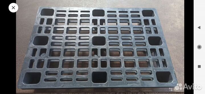 Паллеты пластиковые бу