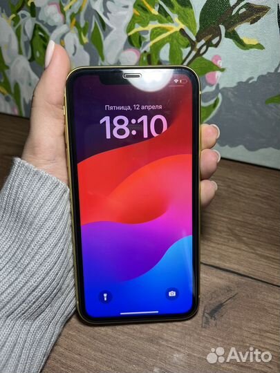 iPhone 11, 64 ГБ