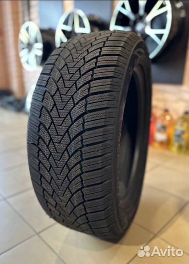 Sonix WinterXPro 888 195/50 R15 82V