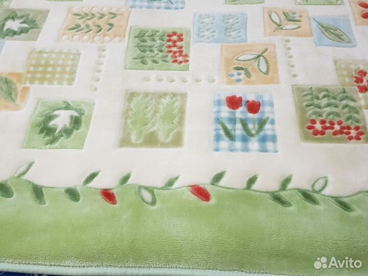 Покрывало на кровать,размер 220см.на240см