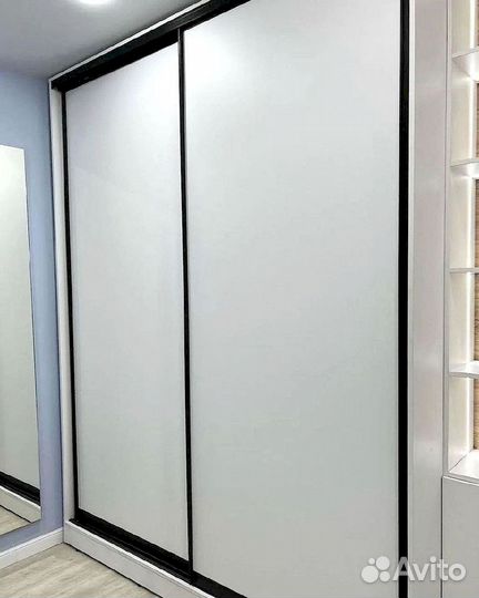 Шкаф современный