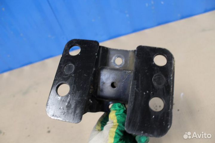 Кронштейн усилителя заднего бампера левый Audi Q7 4L 2005-2015