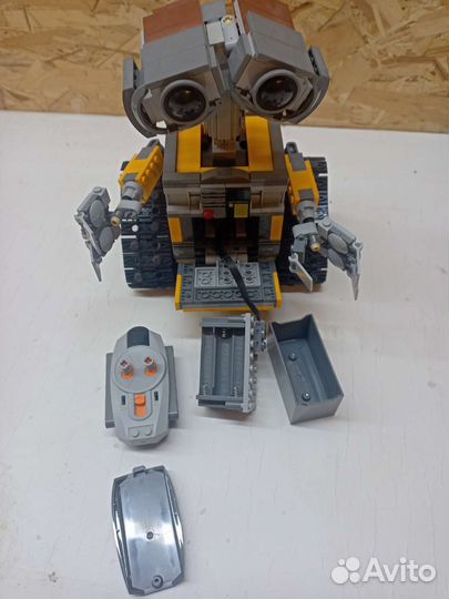 Робот Валли