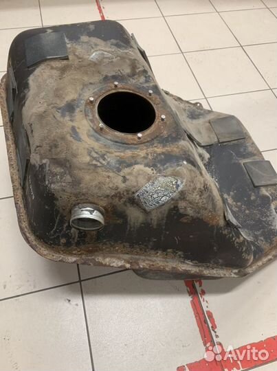 Бензобак audi 100 C4