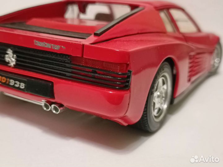1:18 Burago Ferrari Testarossa