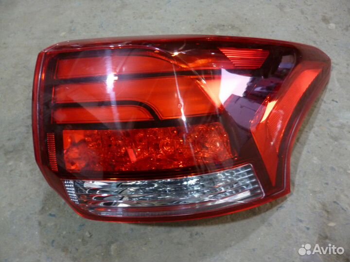 Mitsubishi outlander 3 фонарь правый