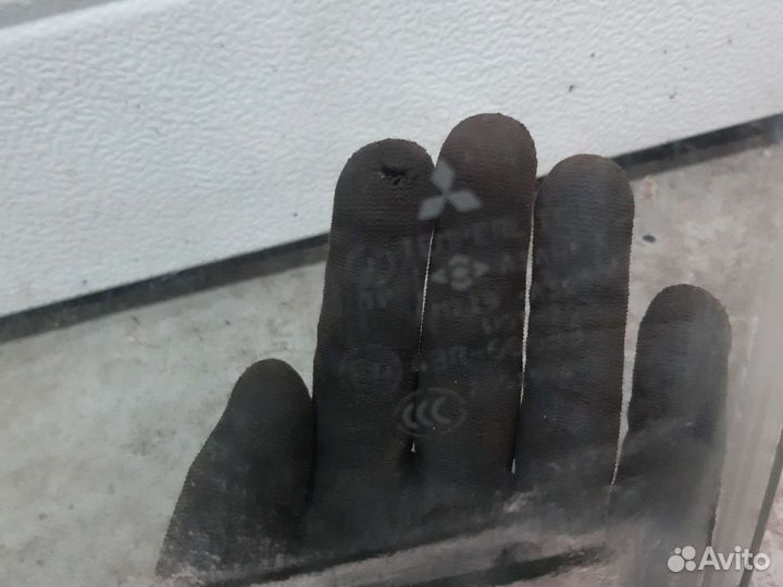 Стекло переднее mitsubishi lancer 9