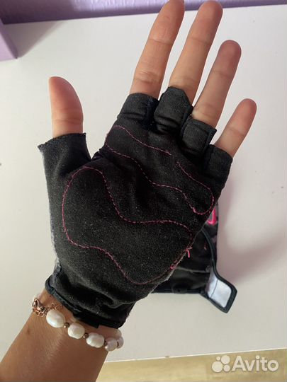 Перчатки Nike