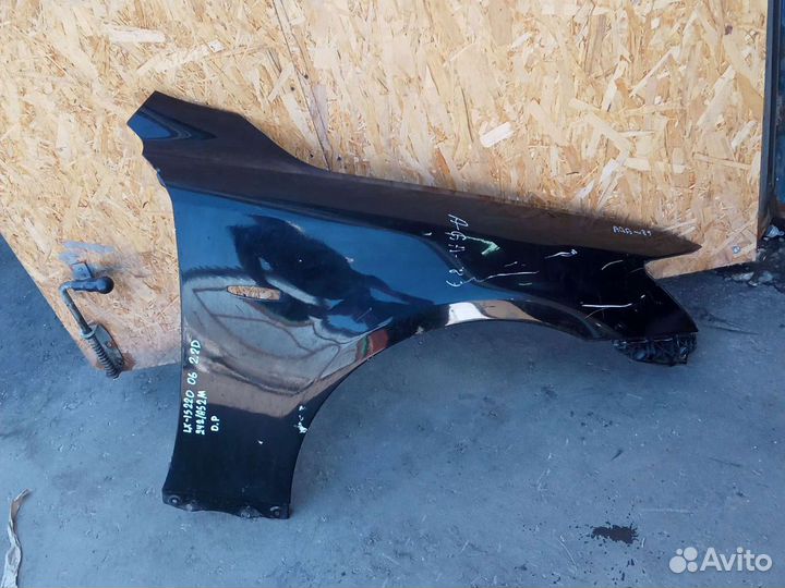 Крыло переднее правое Lexus Is 2 2005-2008