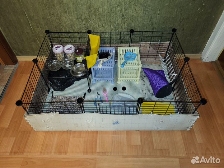 Вольер/клетка/манеж