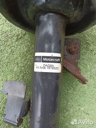 Стойка в сборе передняя левая Ford Focus 2 хетчбек