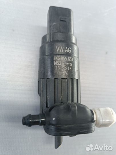 Насос омывателя Skoda Rapid