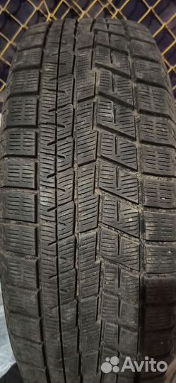 Yokohama Ice Guard IG60 215/60 R17