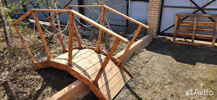 Декоративный мостик (массив дерева)