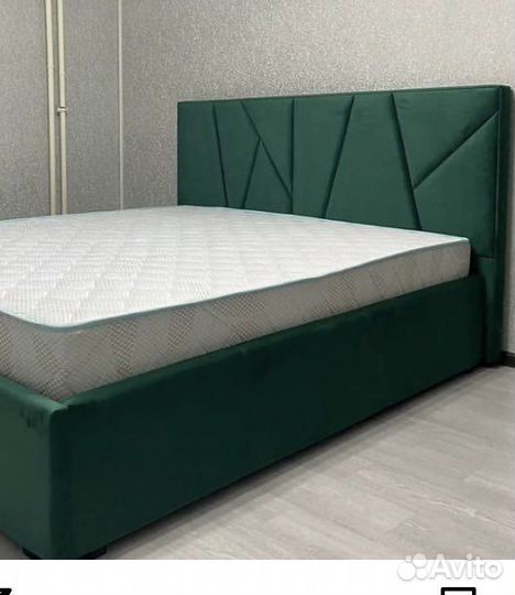 Интерьерные кровати
