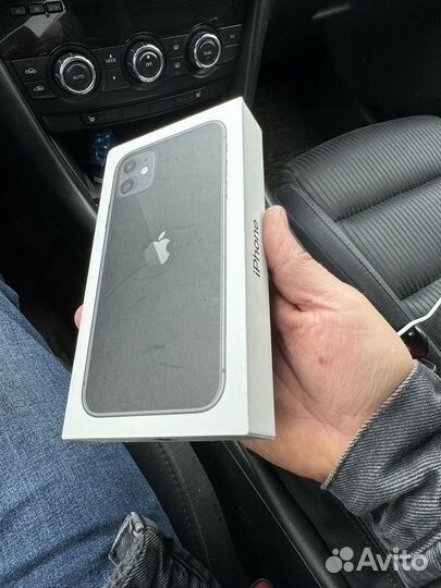 iPhone 11, 64 ГБ