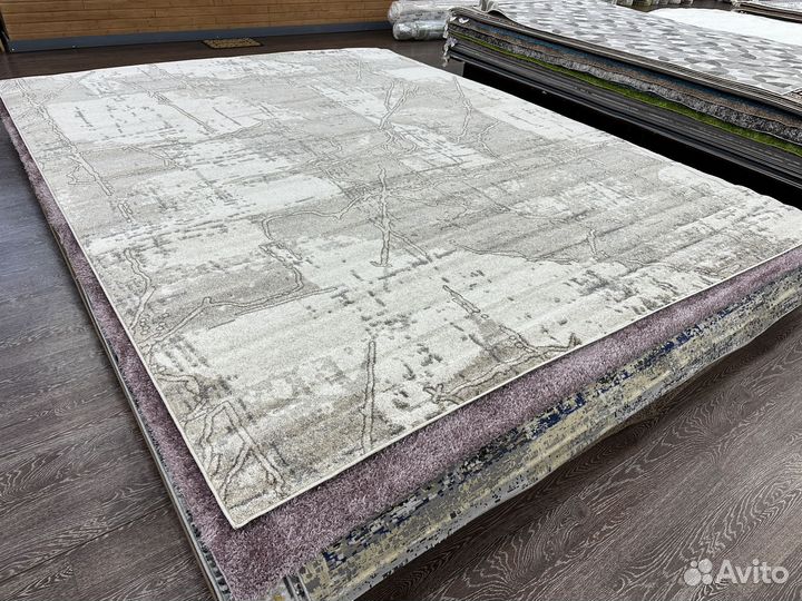 Ковёр новый 3х4м