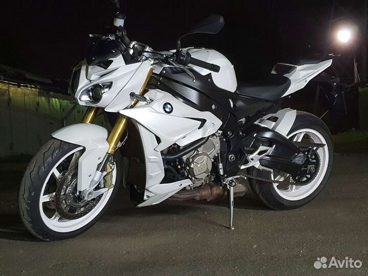 BMW S1000R
