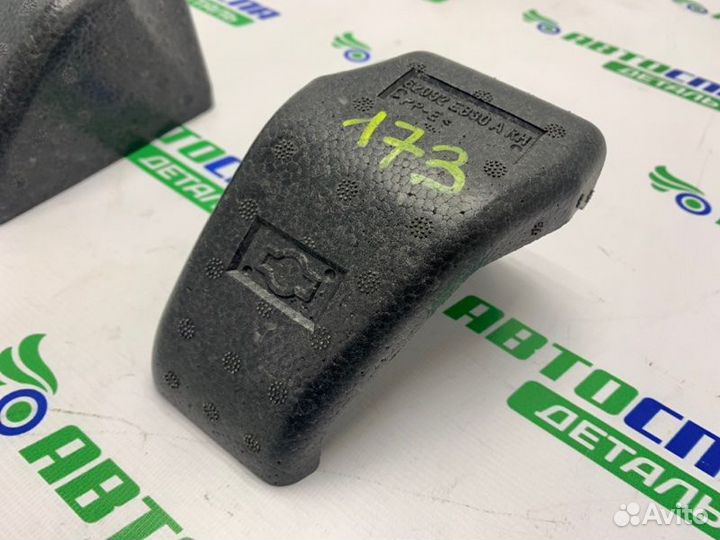 Абсорбер бампера передний Nissan Navara пикап