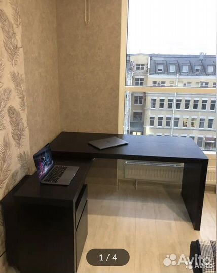 Письменный стол IKEA мальм