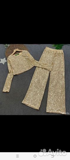 Костюм для девочки с пайетками