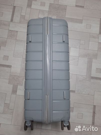 Чемодан на колесах
