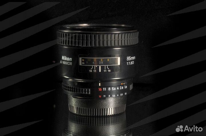 Nikon AF 85mm 1.8 D / 4885