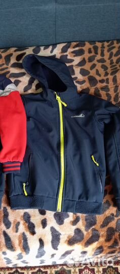 Ветровка на мальчика 140