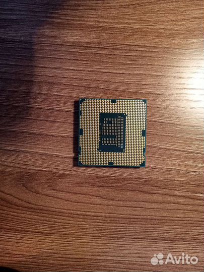 Intel core i3 3220 (бонусом кулер)