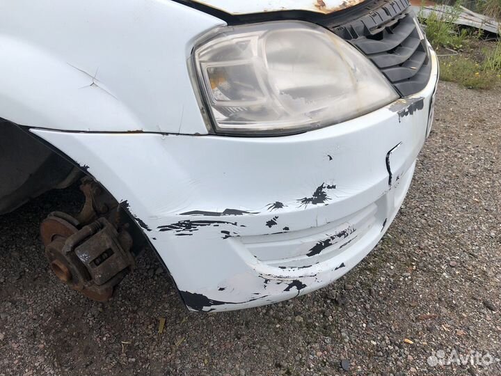 Фара правая на Renault logan