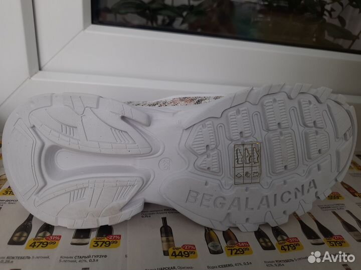 Кроссовки женские новые размер 36