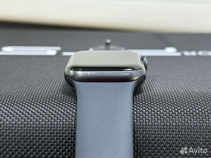 Часы Apple Watch SE 40 mm