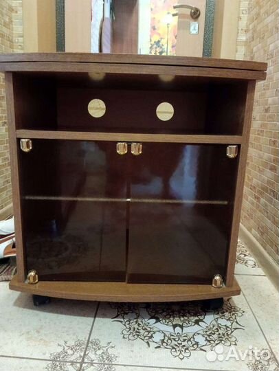 Тумба под телевизор