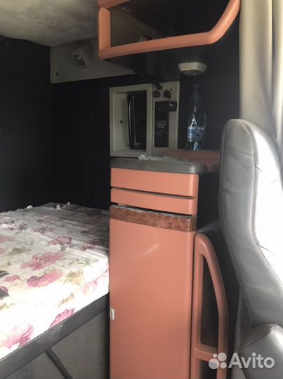 Volvo VNL 670, 2003