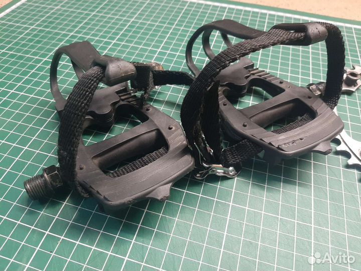 Педали для велосипеда с тупликсами