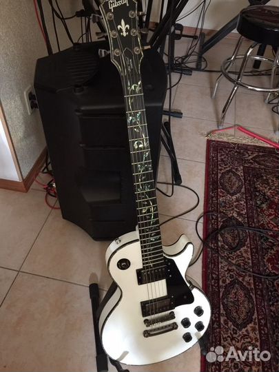 Гитара Gibson les paul