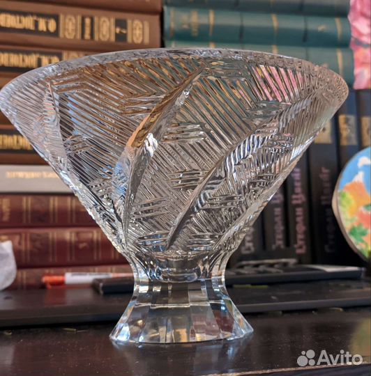 Хрустальная конфетница