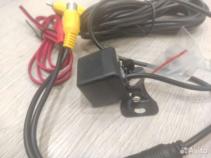 Камера заднего вида (универсальная)